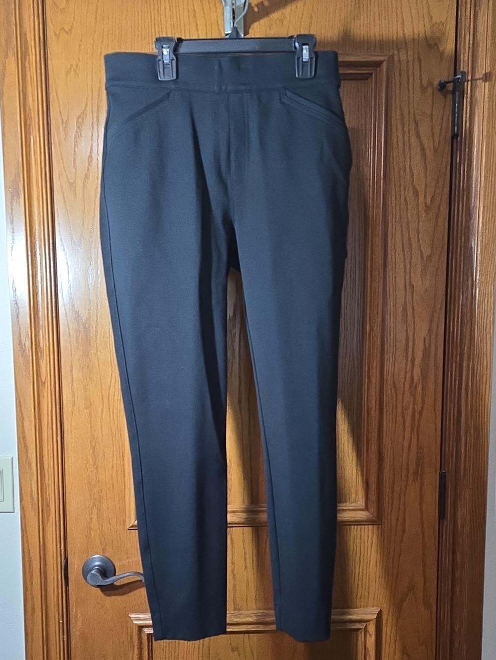SPANX Black Skinny Ponte Ankle Pants,small slit In Back Of Leg See Pics
